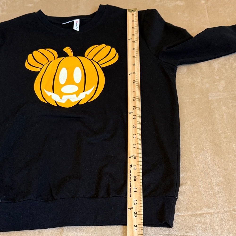 PatPat Black Top with Pumpkin Graphic Face Features Glow In The Dark Size M - Picture 8 of 11